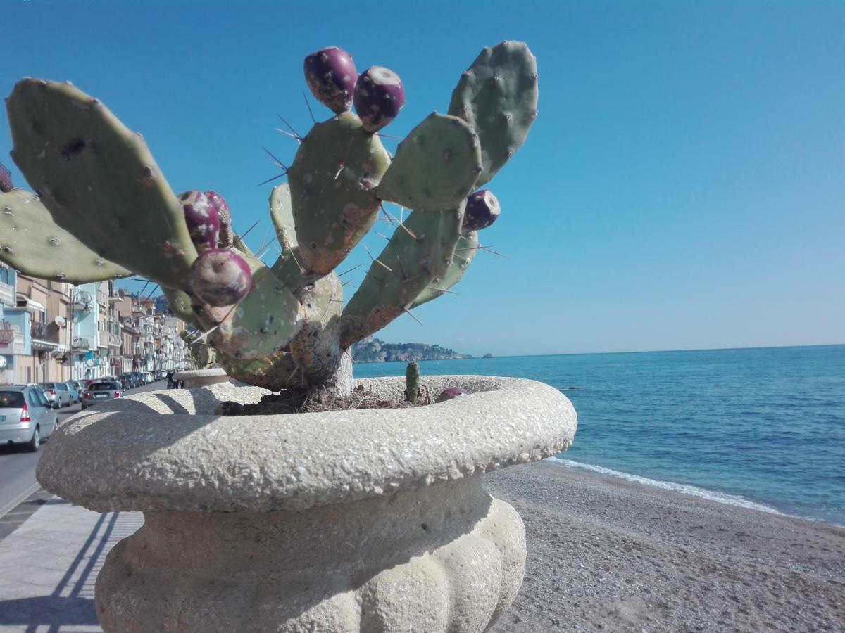 Appartamento Plaza Giardini Naxos Esterno foto